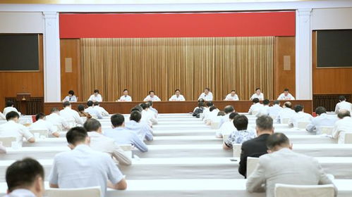 全力以赴確保第四屆進(jìn)博會圓滿成功 李強(qiáng)王文濤龔正作部署